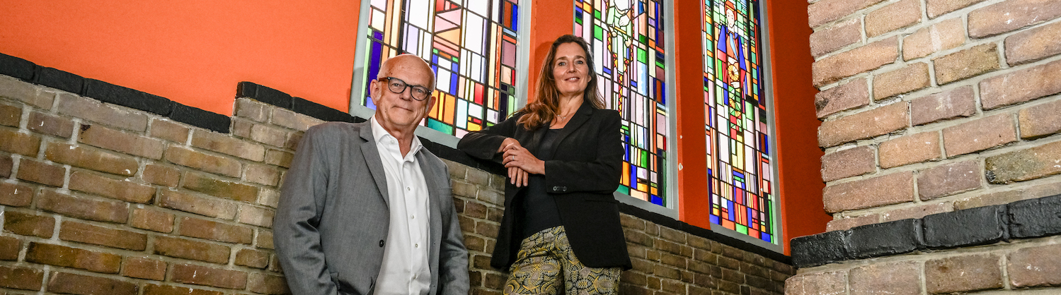 Jan-Dirk Costeris en Mariska Wagner van Stichting Maatschappelijk Betrokken Ondernemen Dordrecht 